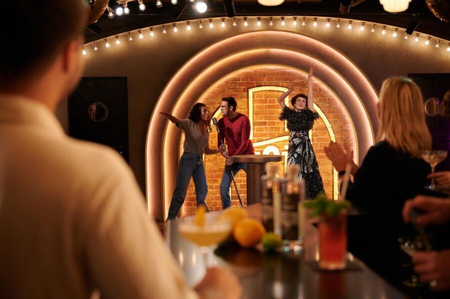 Berlin: Madame Tussauds Museum & Berlin Dungeon Combo Ticket - Who Should Consider This Experience?