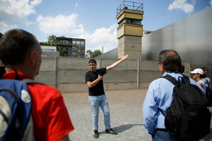 Berlin: Muro,Guerra Fría y Museo de la Stasi - The Practical Side: Logistics, Cost, and Comfort