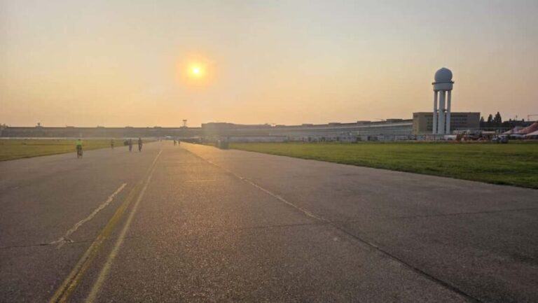 Berlin: Neighborhood, Dome & Kebab: Segway Tour through Kreuzberg and Neukölln - A Detailed Look at the Tour Experience
