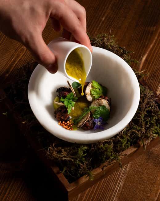 Berlin: New Year's Eve Vegan Michelin Dinner at Bonvivant - What’s Included and What’s Not?