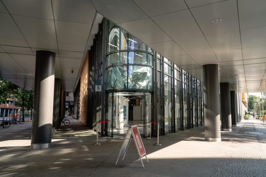 Berlin: Notagallery - Modern Art Gallery Tour - The Highlights