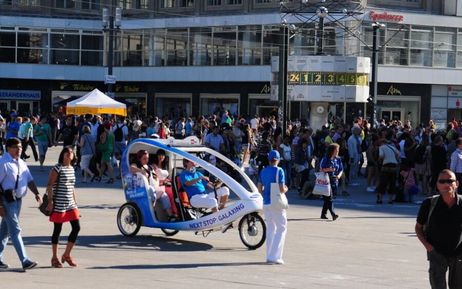 Berlin: Private Guided E-Rickshaw Tour - Who Should Consider This Tour?