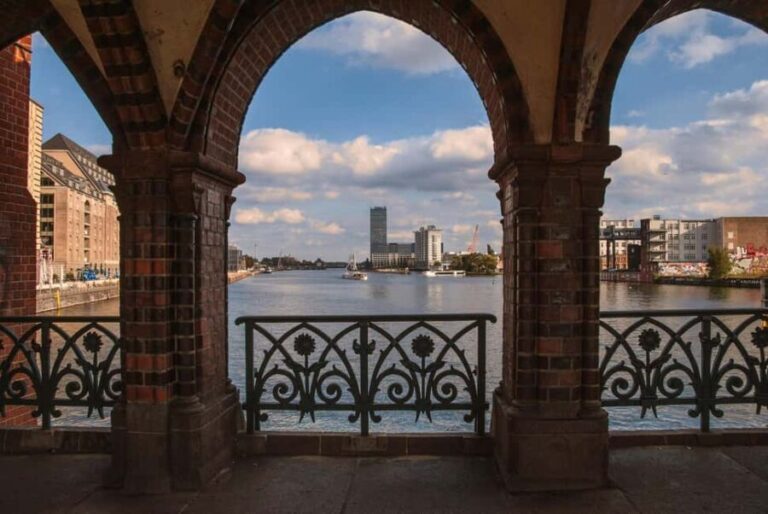 Berlin private guided walking tour of city - What Makes This Tour Stand Out?