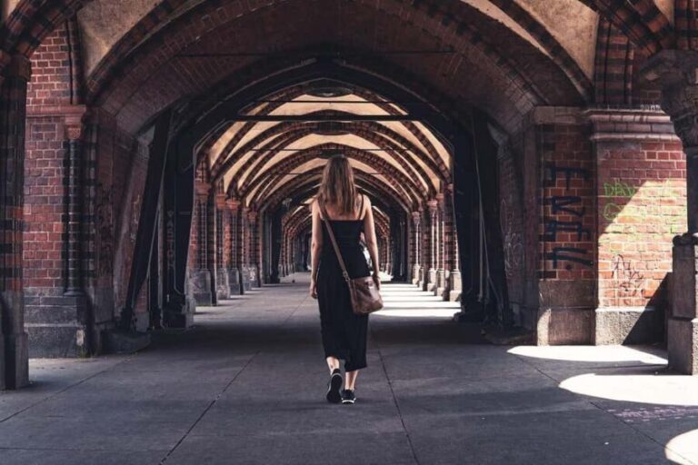 Berlin: Private Photoshoot with Professional Photographer - Details on Delivery and Extras