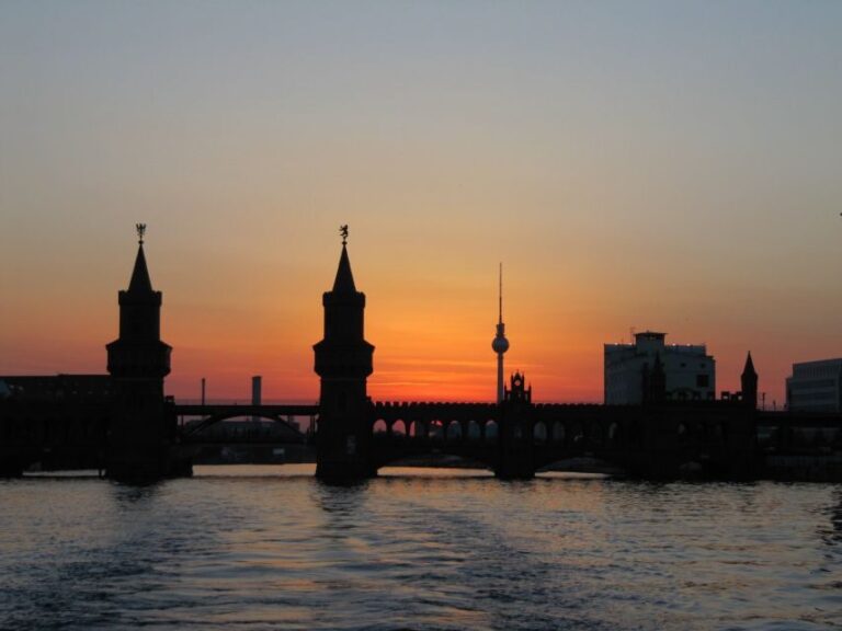Berlin: Private Walking Tour with a Local - Highlights of the Tour