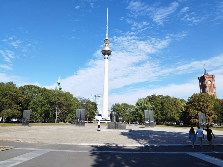 Berlin Rickshaw Cruise Cruise line Ships Start Haubtbahnhof - Who Will Love This Tour?
