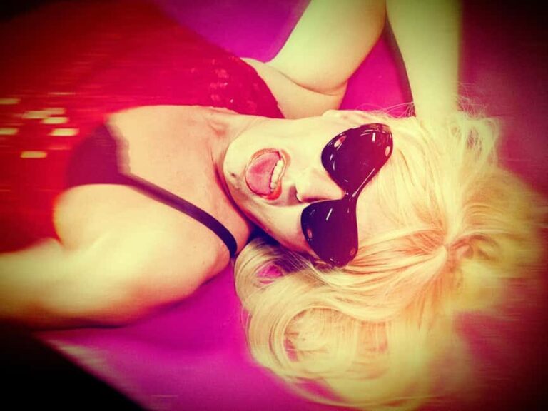 Berlin: Show "Bob Schneider presents: Jutta's Futschi Freizeit" - The Cast and Their Roles