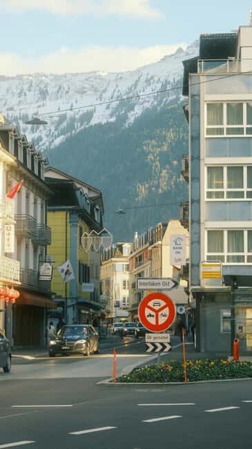 Bern: City Tour with Chocolate Fondue Experience - What You’ll See and Do