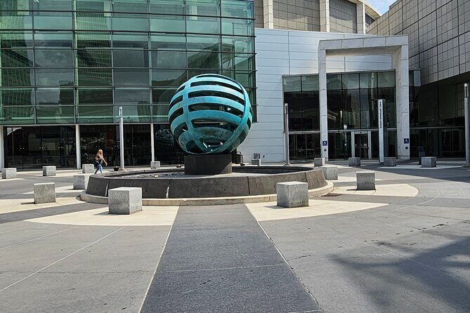 Best Downtown Detroit Historical Walking Tour - The Experience: Pros and Cons