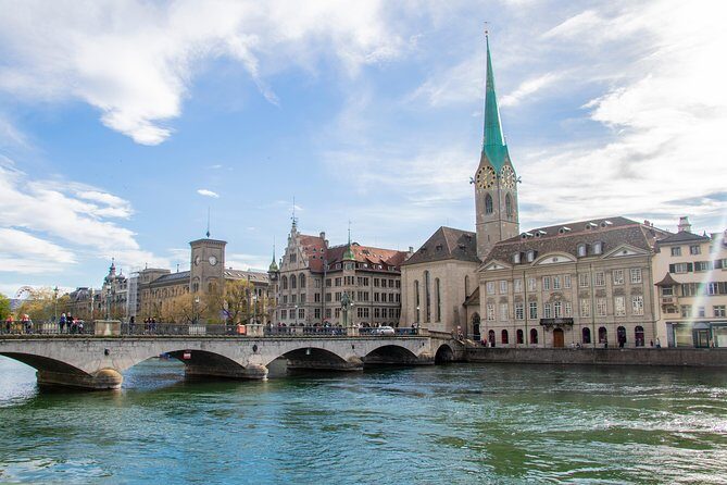 Best Intro to Zurich in 2 hours with a Local - Who Should Consider This Tour?