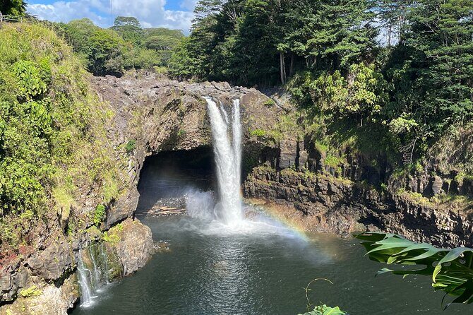 Best of Big Island: Volcanoes, Waterfall, Blacksand Beach & Lunch - FAQs