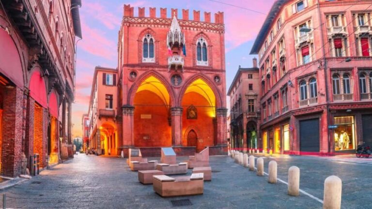 Best of Bologna: Private Walking Tour with a Local - What the Tour Includes and How It Runs
