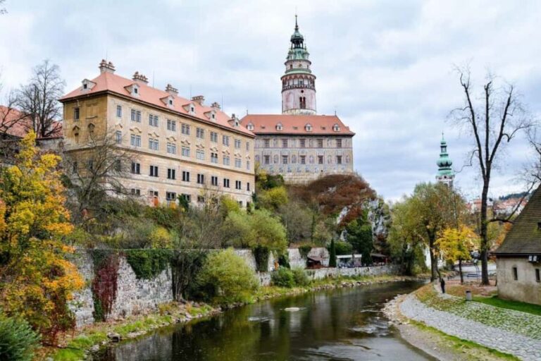 Best of Cesky Krumlov Walk Tour with a Professional Guide - Who Is This Tour Best Suited For?