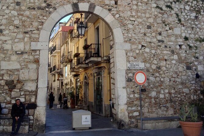 Best of Godfather and Taormina Tour with Street Food Tasting - Transportation and Group Size