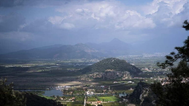 Best of Mula: Private Walking Tour with a Local - What’s Included — and What’s Not