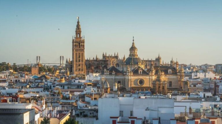 Best of Seville: Private Walking Tour with Local - What to Expect During the Tour