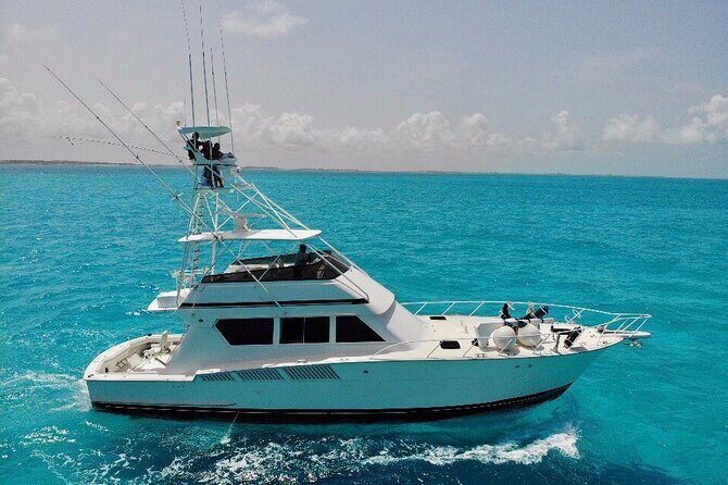 Biggest Luxury Yacht Boat Best in Cancun up to 28 pax - The Snorkeling and Beach Time