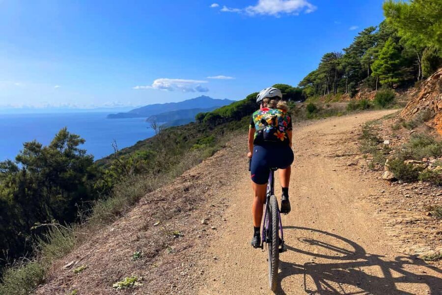 Bike tour in the gravel paradise of Elba Island on Monte Calamita - The Ride: Challenges and Highlights