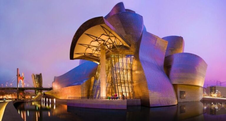 Bilbao 3-Day Package: Guggenheim, Hotel Stay and Bike Tour - Visiting the Guggenheim Museum