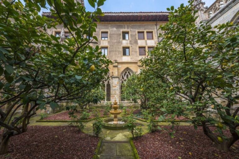 Bilbao: Bilbao Cathedral and San Anton Church Entry Ticket - Exploring Bilbao’s Gothic Gems