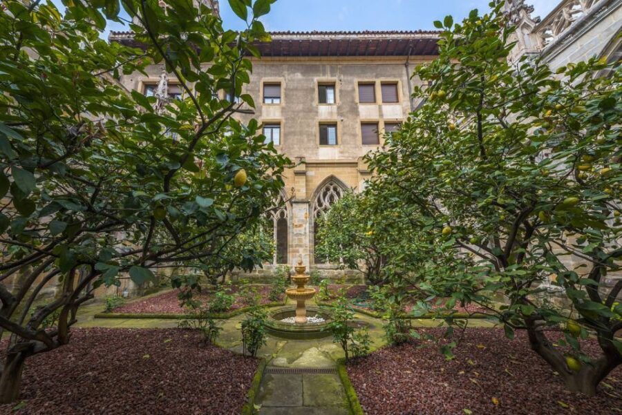 Bilbao: Bilbao Cathedral and San Anton Church Entry Ticket - Exploring Bilbao’s Gothic Gems