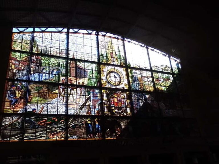 Bilbao: I am a guide who shows the history of the town of Bilbao. - Breaking Down the Itinerary