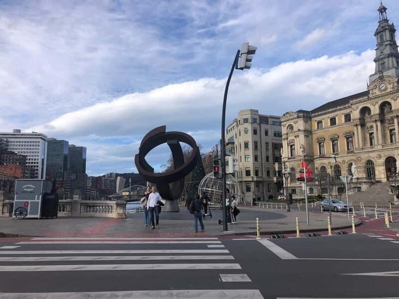Bilbao: Private walking tour of the old town - Meeting and Ending Points