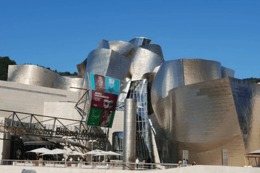 Bilbao: Skip-the-Line Guggenheim Museum Guided Tour - The Art and Architecture