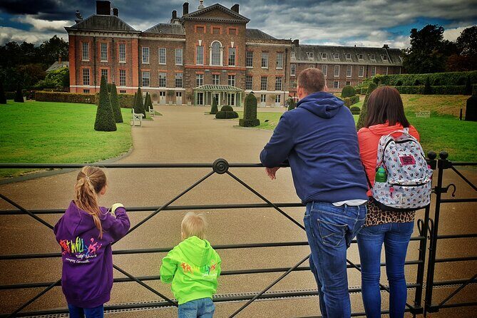 Black Cab Tour of London - Narrated Taxi Tour Guide - History Sightseeing - Who Is This Tour Best Suited For?