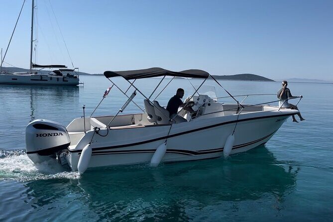 Blue Lagoon and 3 Islands Speedboat Tour from Trogir - Who Will Love This Tour?