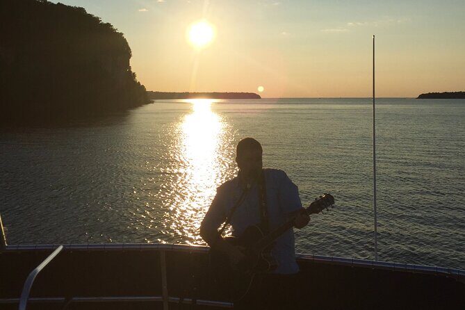 Boat Cruise- Sunset Live Music Cruise - The Highlights According to Travelers