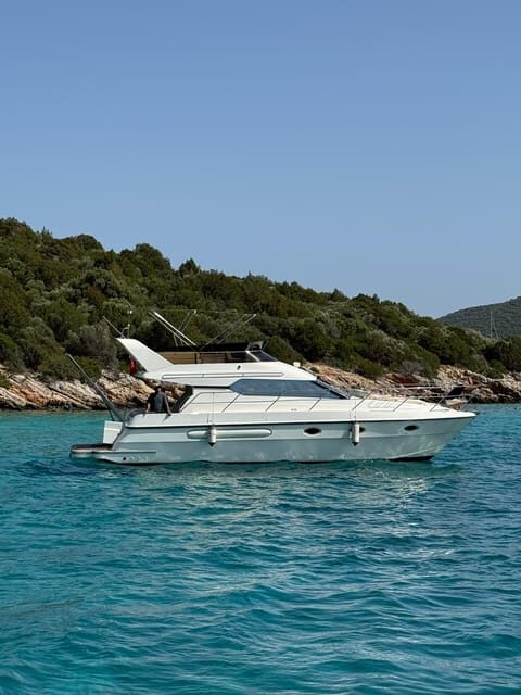 Bodrum: Private Motoryacht Tour with swimming stops & lunch - What’s Included and What’s Not