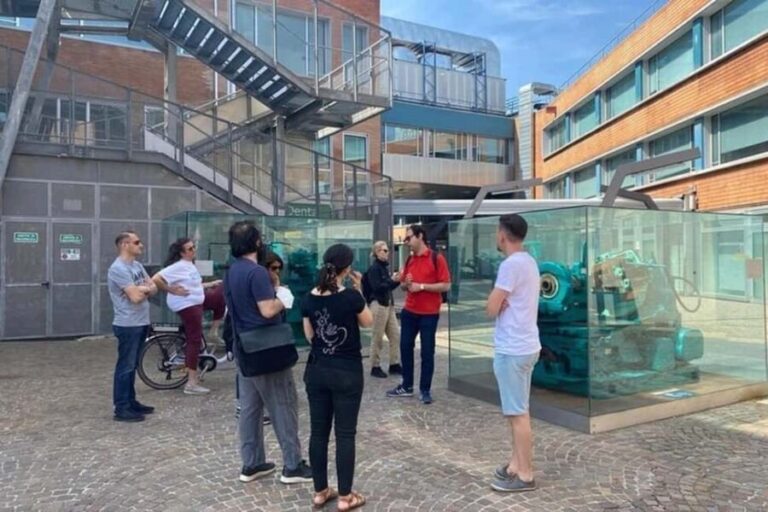 Bologna : Highlights & Hidden Gems Private Walking Tour - The Experience of the Stops