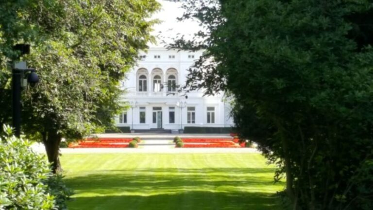 Bonn: Former Government District Private Tour - Deep Dive into the Landmarks