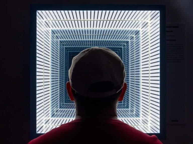 Bordeaux: Museum of Illusions Entry Ticket - The Experience from the Visitors Perspective