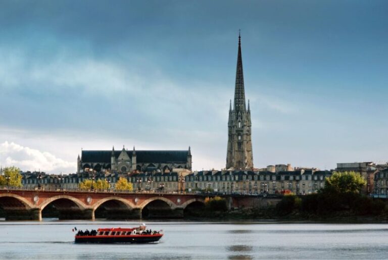 Bordeaux: Scenic River Cruise with Commentary and Canelés - An In-Depth Look at the Bordeaux River Cruise