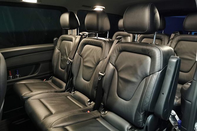 Bordeaux to Airport Private Transfer in Van Business - The Driver & Service Quality