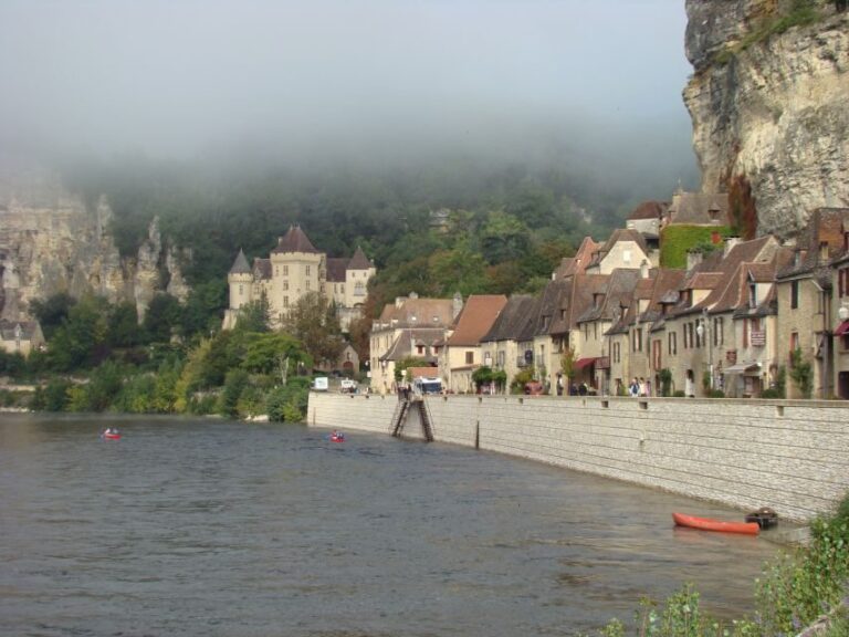 Bordeaux to Dordogne: Castles & Villages Private Tour - In-Depth Look at the Itinerary