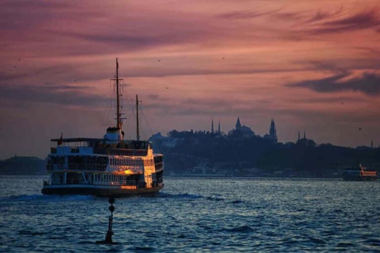 Bosphorus: Sunset Yacht Cruise with Private Yacht - What to Expect During Your Sunset Cruise