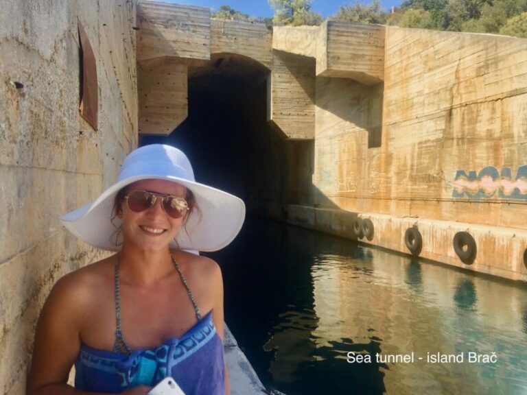 Bra & Bol private tour - Exploring Bol – The Old Town Charm