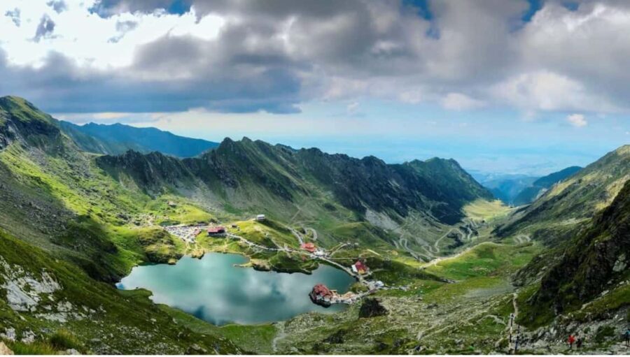 Braov: Carpathian Mountains Guided Hike with Pickup - What the Experience Looks Like