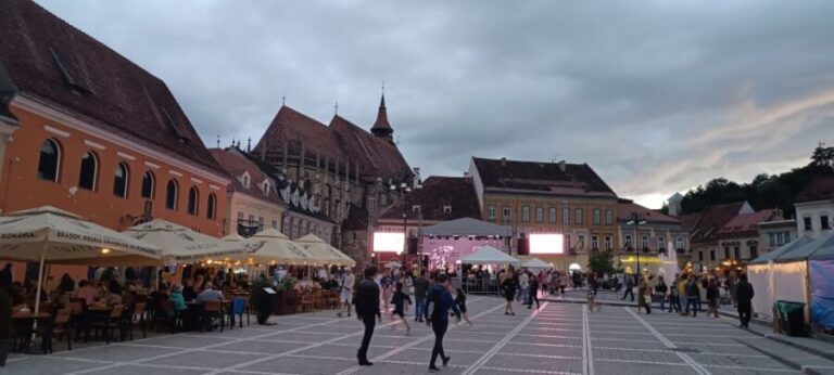 Brasov Old Town - 2-3 hours walking tour - The Guide and Group Experience
