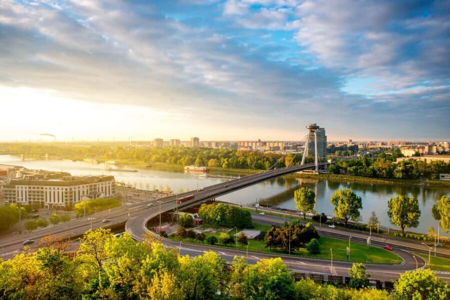 Bratislava: Slovakia Castle Photography Tour & Wine Tasting - Who Should Consider This Tour?