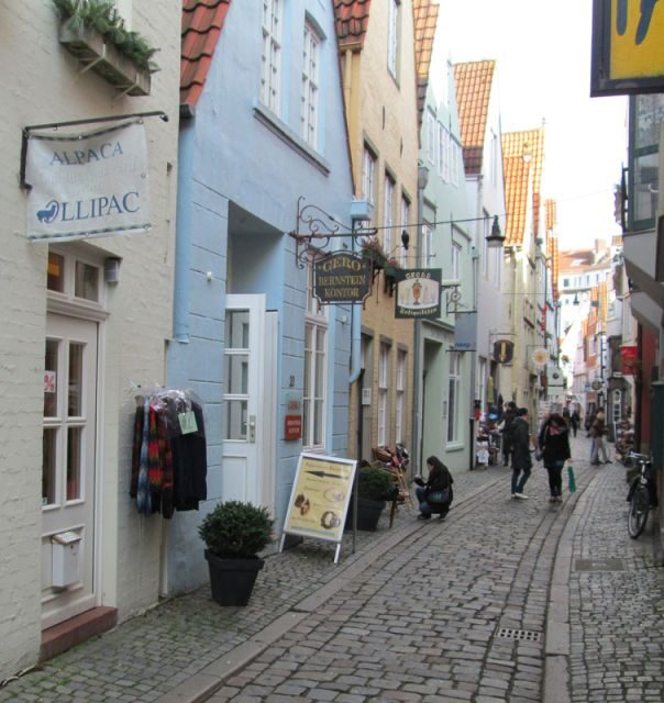 Bremen: Walking Tour of Historic Schnoor District - What the Tour Includes and How It Feels