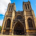 Bristol : Sightseeing Custom Tour with a Local Guide - Detailed Breakdown of the Itinerary