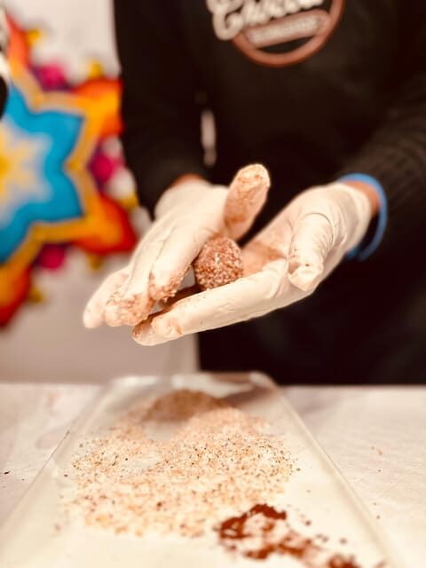 Bruges: Chocolate Truffle Making Class - The Vibe and Group Size