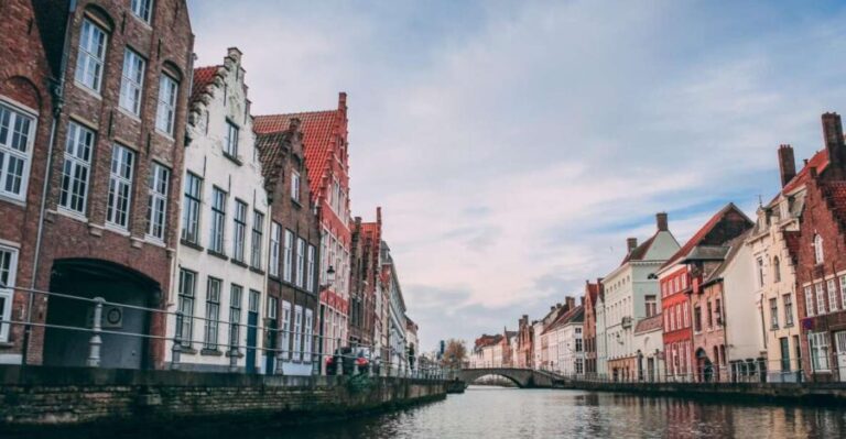 Bruges: Express Walk with a Local in 60 minutes - Authenticity and Authentic Local Insights