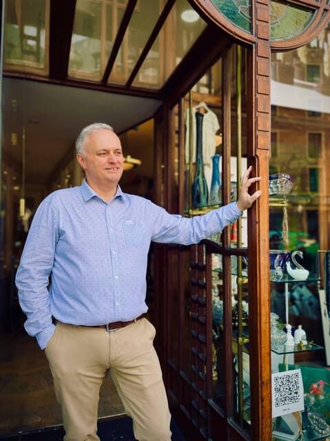 Brussels: 2 hours Private Walking Tour of the Comics Walls - Breaking Down the Experience: What You Can Expect