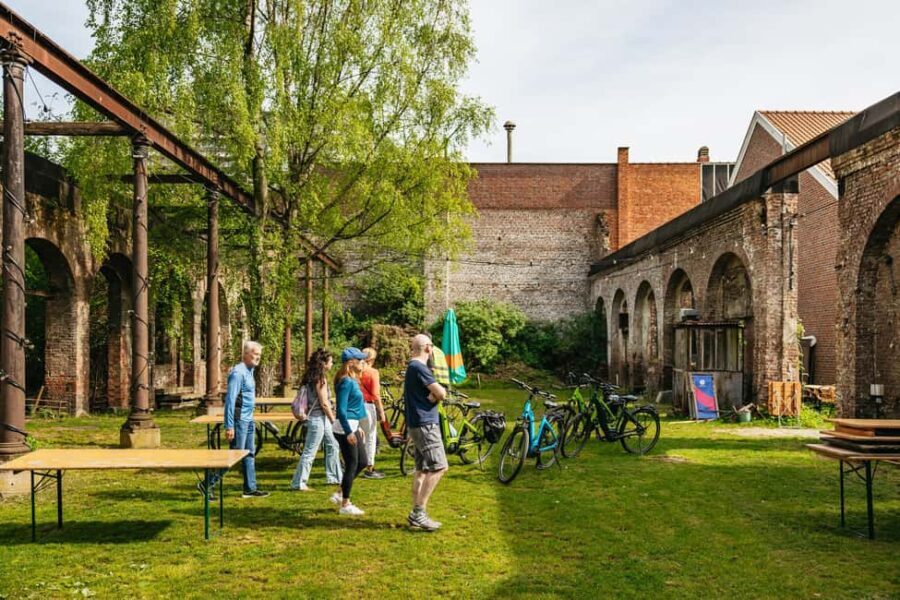 Brussels by Bike: City Highlights and Hidden Gems Tour - The Experience and Group Dynamics