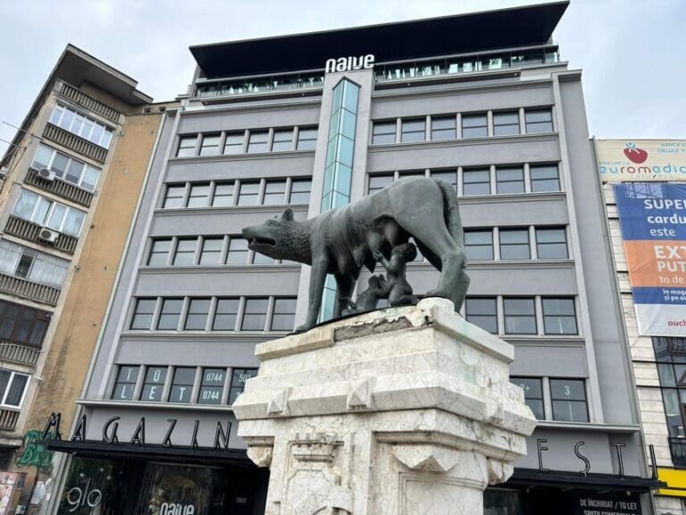 Bucharest: Guided Walking Tour with Romanian Snack - What’s Included and How It Adds Value